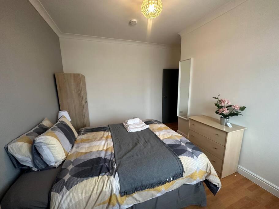 5 Bedroom House Se6 Londra Esterno foto