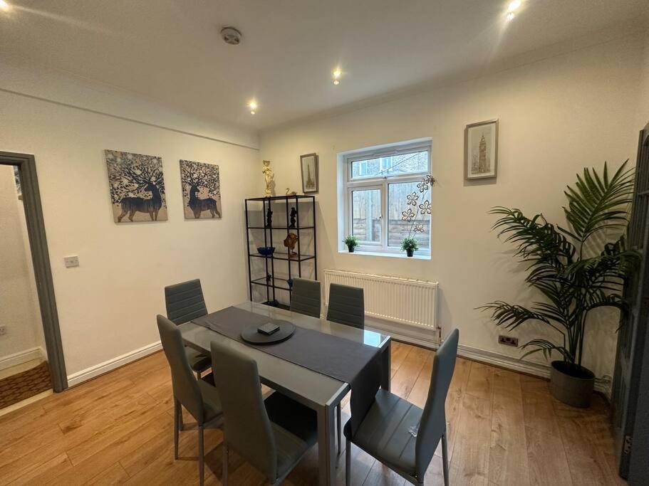 5 Bedroom House Se6 Londra Esterno foto