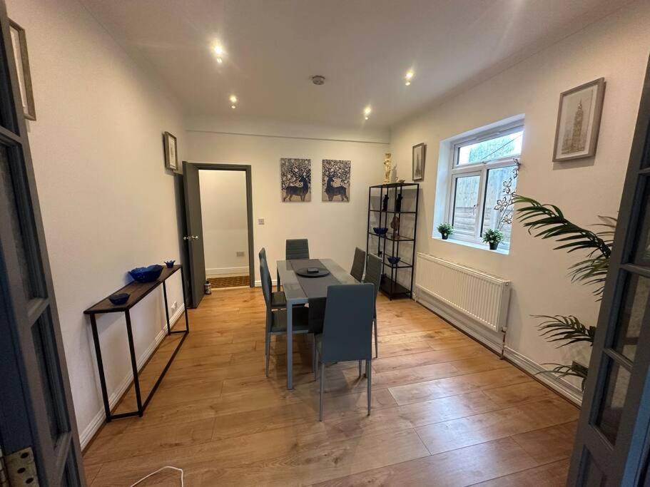 5 Bedroom House Se6 Londra Esterno foto