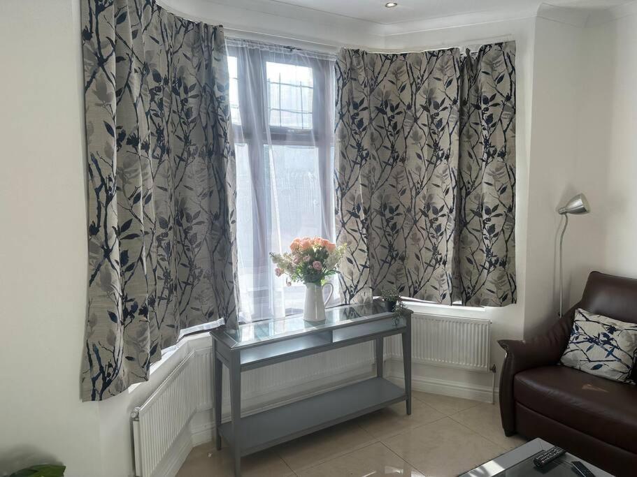 5 Bedroom House Se6 Londra Esterno foto