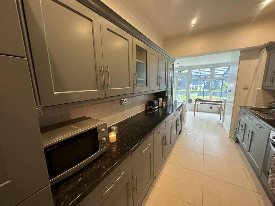 5 Bedroom House Se6 Londra Esterno foto